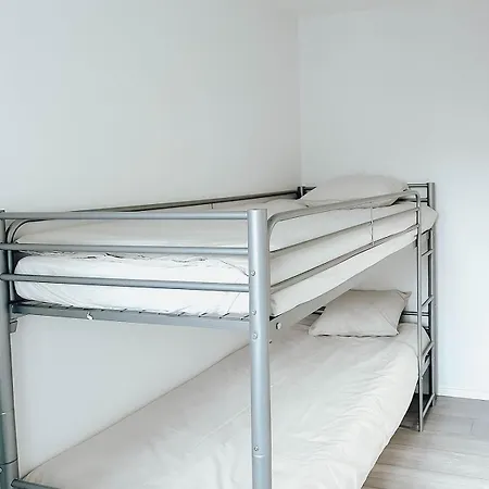 Apartamento Cozy Near The Beach In *